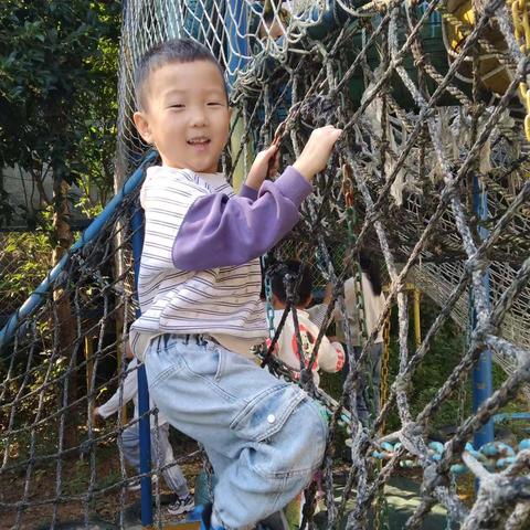 阳光户外    童心童趣