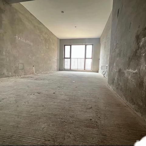 🌟鹭湖云锦台小高层正朝南，齐通中小学区房，中间楼层产权74平三房双卫售价53.8万随时看房63129--61307