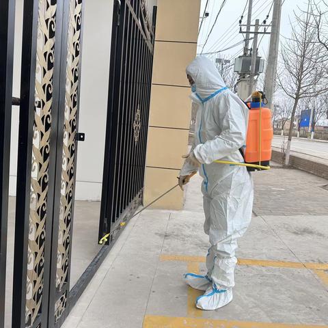 全面消杀，守护健康——甘井镇中心幼儿园环境卫生大整治纪实