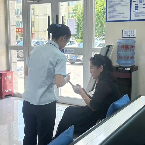 劳动者港湾：温暖在指尖流淌