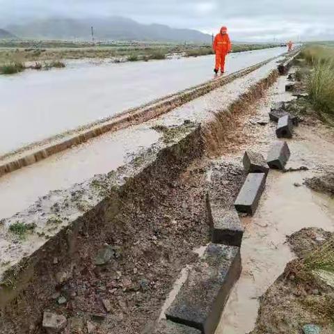 格尔木公路总段快速反应，积极应对突发情况保畅通