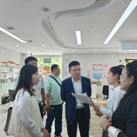 仙桃支行赴黄冈分行学习交流“银社服务专区建设”业务