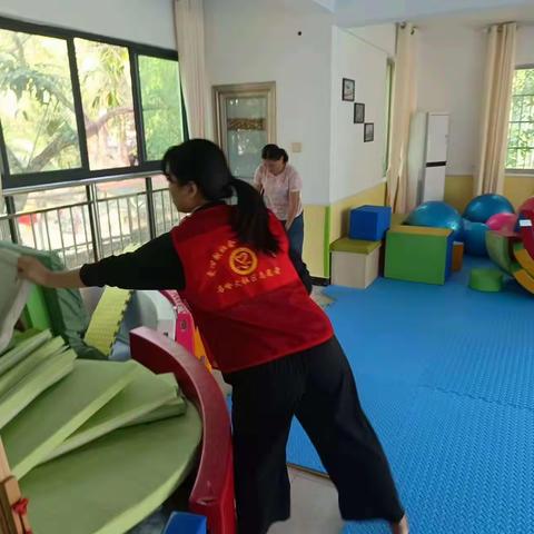 马岭大社区党支部开展“搬家式”环境卫生大扫除党日活动