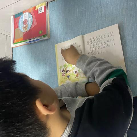 【书香润吕梁】--勤动笔墨勤看书穆村镇沙曲小学一年级（1）班康文昭