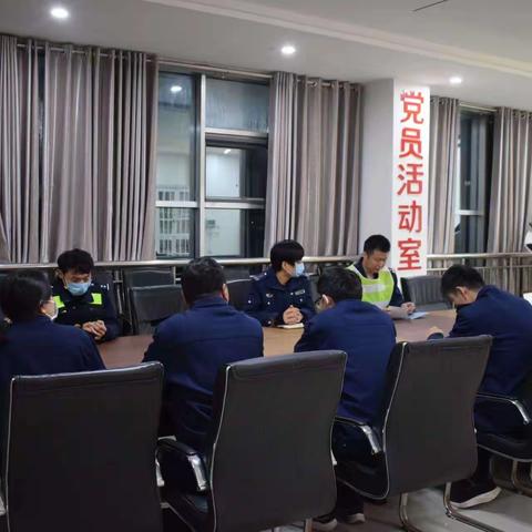 以雪为令、向雪而行、应对从容——慈周寨收费站积极开展除雪保畅工作