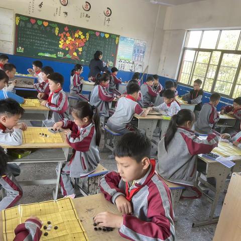 乐在“棋”中——红星小学少先队特色活动五子棋比赛