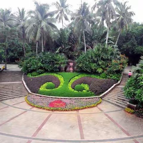 海口旅游职业学校2115班学雷锋活动