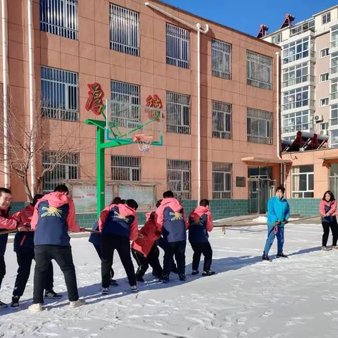 体验冰雪魅力    享受运动快乐