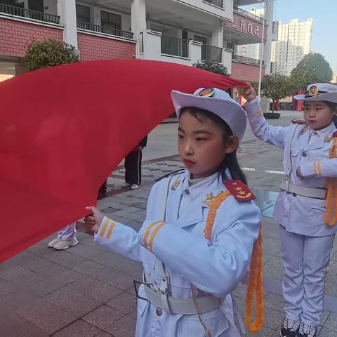 南阳市第三十一小学三五中队“做吾爱学生 创文明校园”主题升旗仪式风采展示
