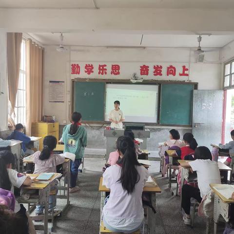 践行“双减政策”提高教学质量——柏露中心小学