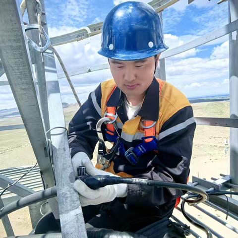 综合通信维修车间“每月一星”赵金龙