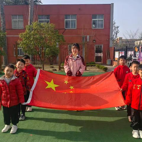 小小升旗手，浓浓爱国情———南阳第九完全学校幼儿园升国旗仪式
