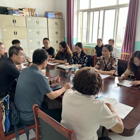 指导促前行 润物细无声 专业引领共交流 ——县教研室教研员赴旺村中心小学听课评课