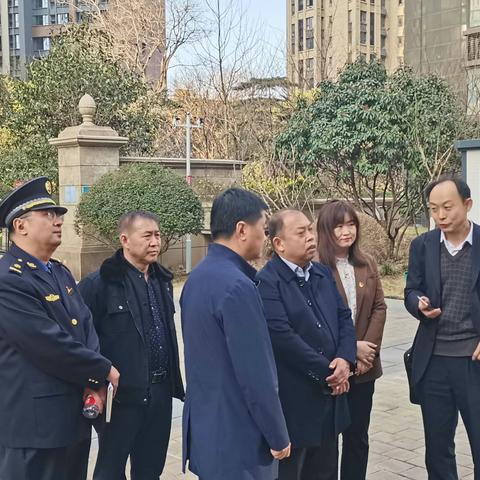 槐荫区城管局党组书记、局长尹强来道德街街道绿地新城社区调研智慧城管平台建设