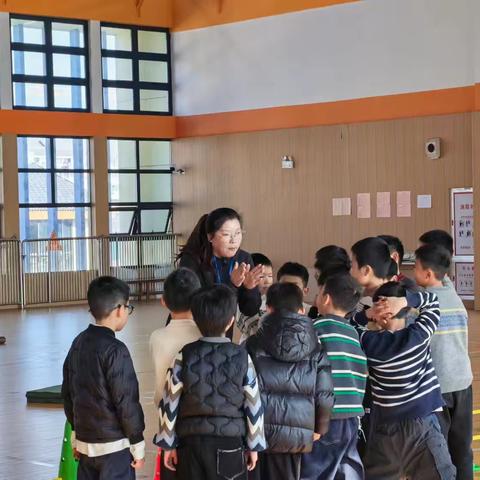 双课展风采 教研促提升——北苑小学体育组开展专题教研活动