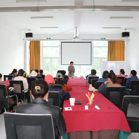 【榆山街道翠屏社区】爱在母亲节  共赴“玫”好平阴