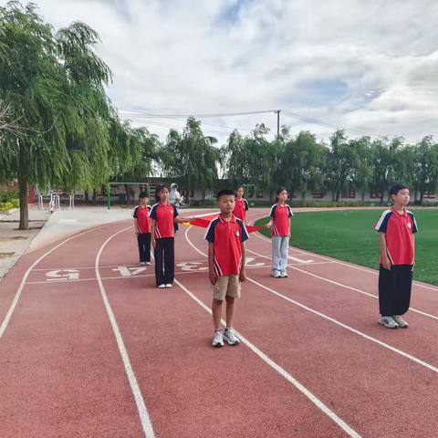 《全力以赴，奋战期末》—城隍小学四年级国旗下演讲