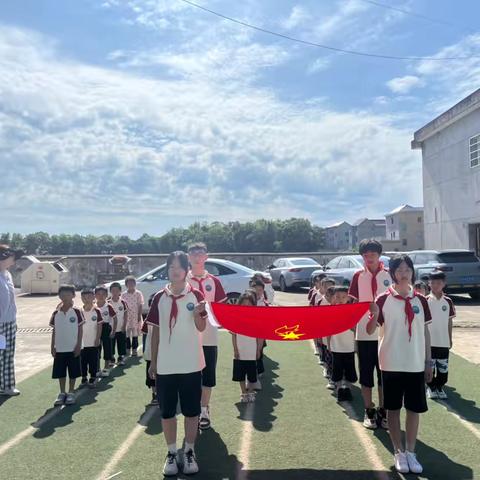童心向党  领巾飞扬  —众埠镇河南小学少先队新队员入队