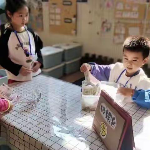 【咔嚓咔嚓】——润州花园幼儿园大班表演区一日生活幼儿自主能力案例故事