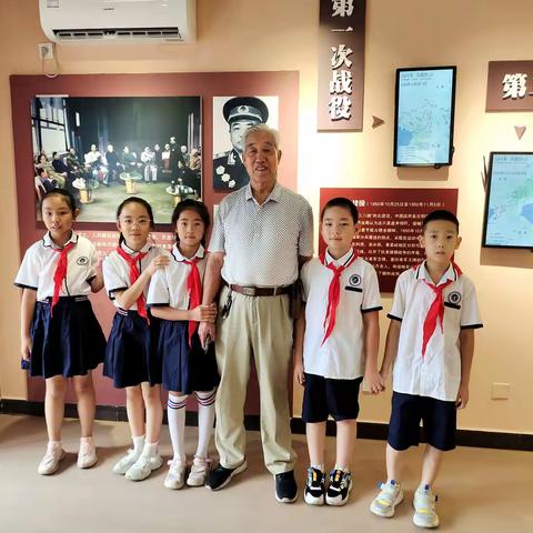 追寻红色足迹 传承红色文化——路北区凤凰小学二（2）班梁依晨小队暑假研学活动