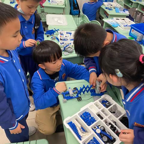 小北路小学乐高机器人课堂🌸