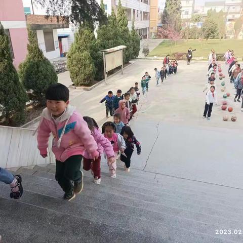 幼小衔接篇----大班幼儿参观小学