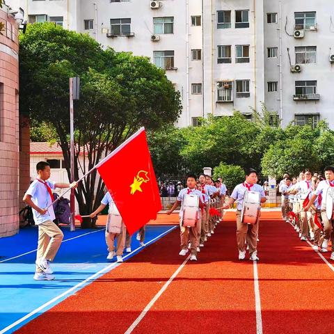 【孟津区河阳小学·实践活动】红领巾 爱祖国——2024年孟津区河阳小学少先队新队员入队仪式暨社团展演活动