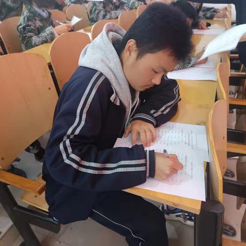 提高技能，以赛促进——电子信息学部英语听写汉字听写比赛