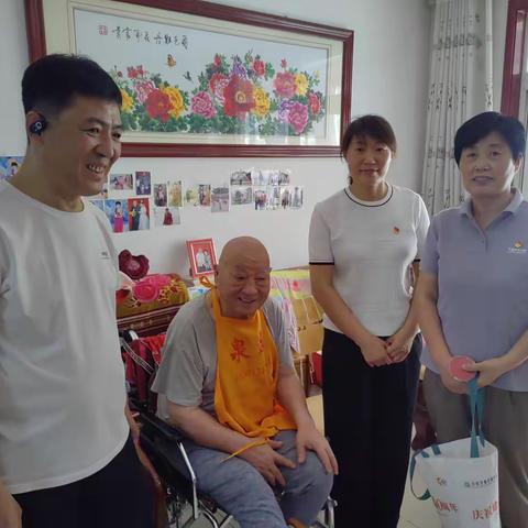 智远街道盛福社区党委开展走访慰问老党员活动