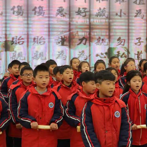 三二班成长纪念册 | 拾光筑梦，向光而行