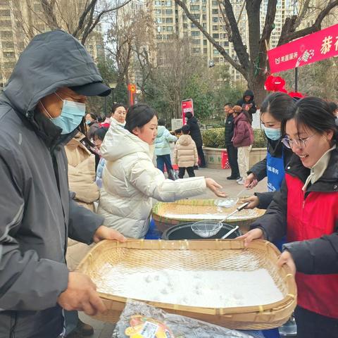 罗城头街道美的城社区开展“欢乐闹元宵”活动