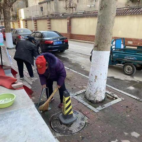 【济南市市中区六里山街道铁路玉函社区计生协会】全员参与“社区大扫除” 为辖区居民营造干净整洁的节日氛围