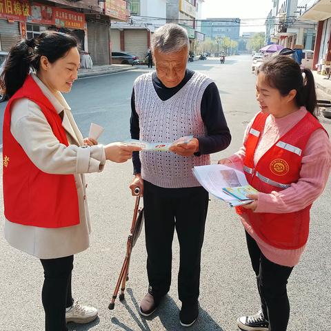 弘扬社工精神 服务困境人群