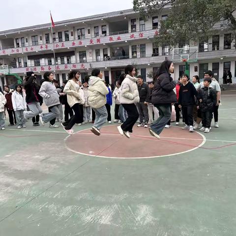 “校长喊你来运动”系列之三--多人跳绳比赛