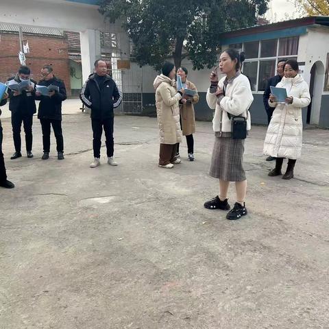 检查促规范，指导促成长-----东杜中心小学迎县教体局教学管理水平提升观摩活动