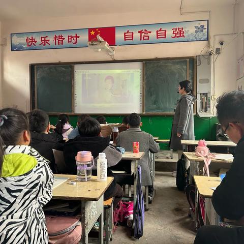 深入课堂指导教研     齐心协力促进成长     ——丁营乡中心校下岗南教育集团指导教学工作