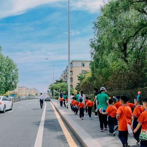 汽开区奔驰幼儿园六一系列活动——“萌娃当家”超市购物行