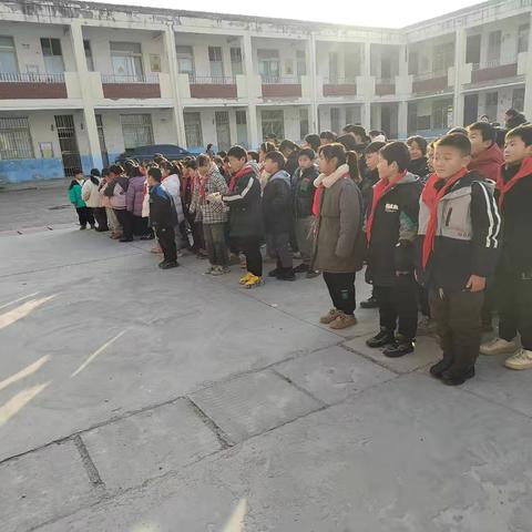 唐楼小学第十七周刻苦学习主题升旗仪式