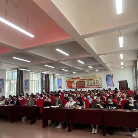 培养安全习惯 倡导安全文化 提高安全素养