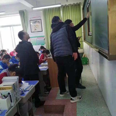 滕东中学预防校园欺凌法治教育专家报告会