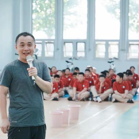 心向往之，行必能至  — 长城学校初一师生团建运动会。