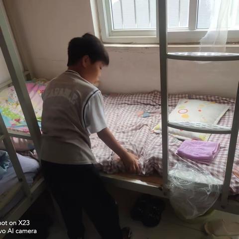 米庙镇一中宿舍内务整理活动