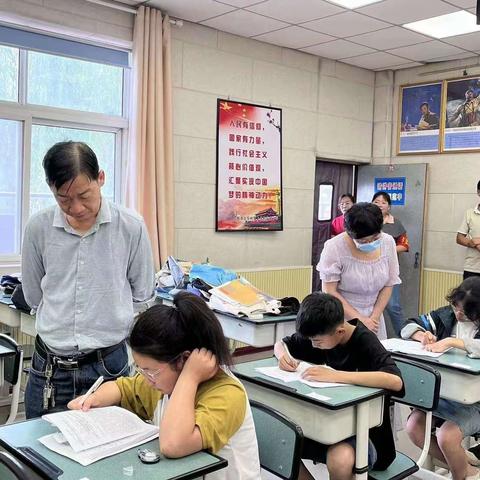 卫辉市基础教育教学研究室到上乐村完全小学开展期末调研