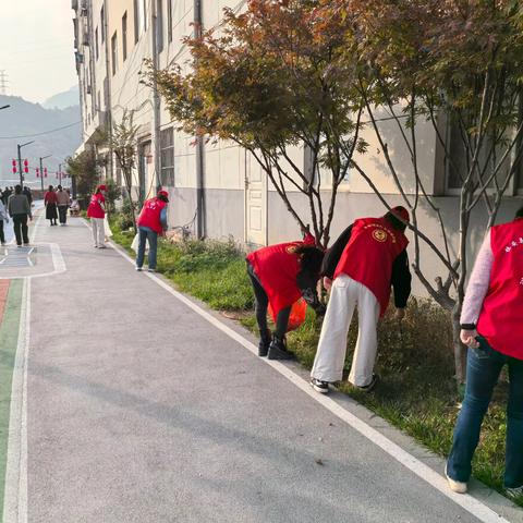 健身步道“净”行动，社区环境再提升