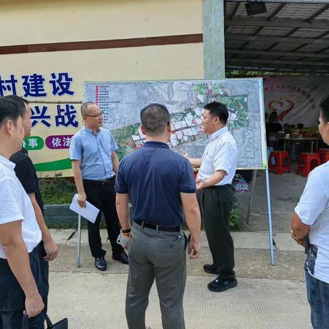 书记到这关心咱，苗村共叙亲加奔