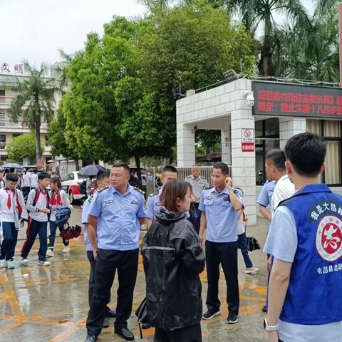 紧绷“安全”弦，谱好“护苗”曲——乌坡镇开展校园周边环境专项整治行动