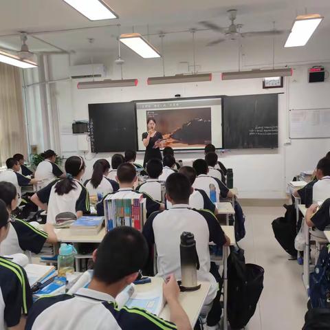 教以潜心，研以致远——政治学科组第一次学科活动