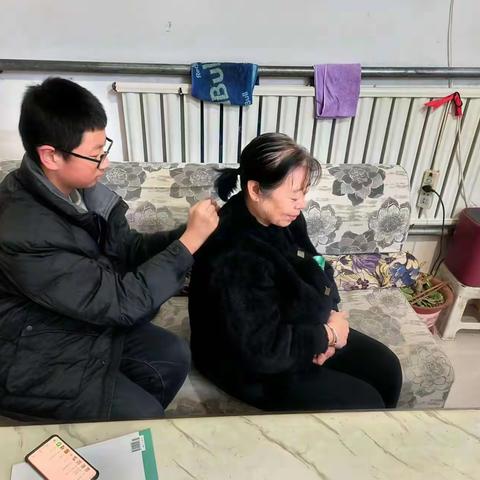 肥乡区辛安镇中学开展“孝老敬亲”活动