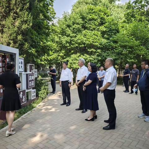 省民族宗教委调研山大路街道 廉洁文化阵地