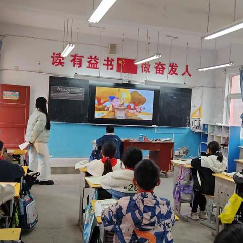 精彩课堂，共同成长----韩寨小学数学英语听评课活动